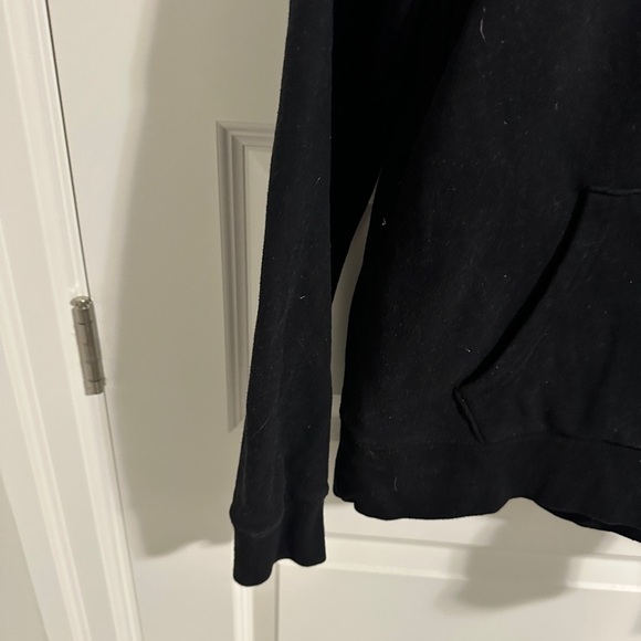 Roots Canada Women’s Black Red Pullover Hoodie Sweater With Pocket Size Medium - Picture 4 of 8